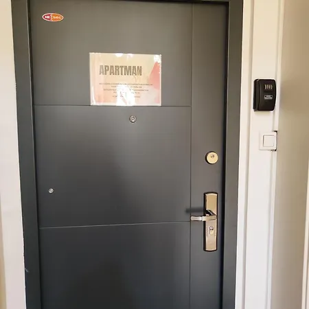 Apartman Shine