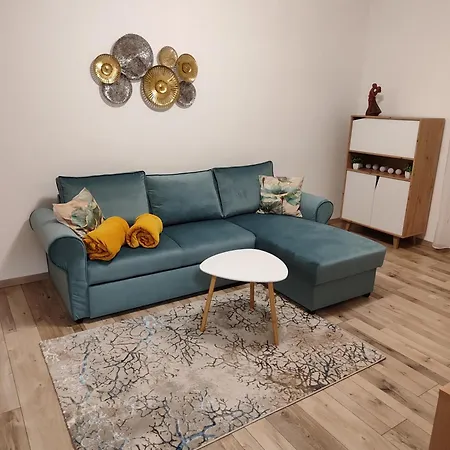 Shine Apartment *